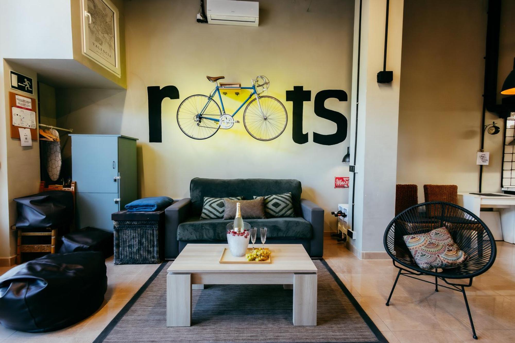Apartment Ruzafa Roots, 12 Min To Centre, Smart Tv, Wine บาเลนเซีย ภายนอก รูปภาพ