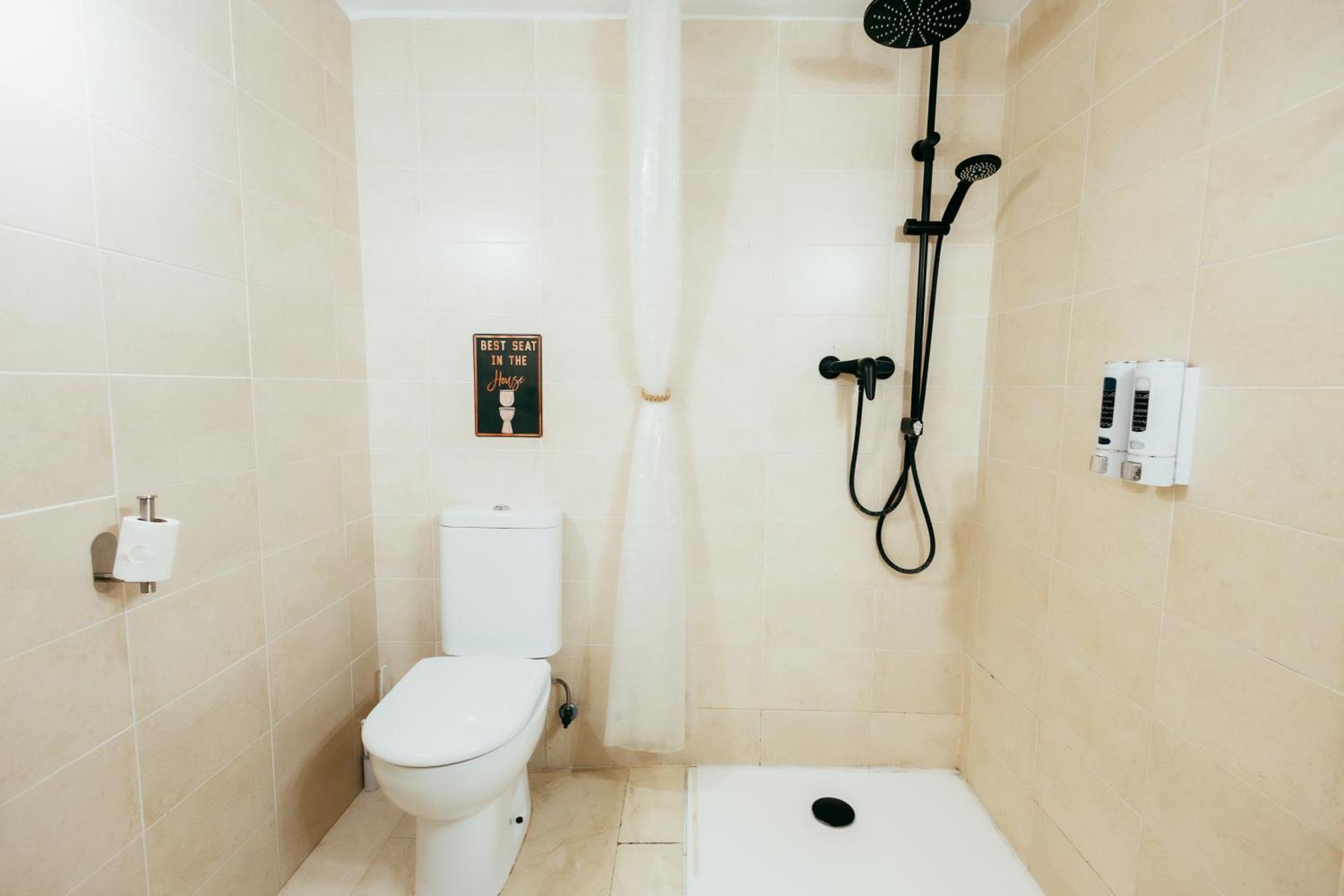 Apartment Ruzafa Roots, 12 Min To Centre, Smart Tv, Wine บาเลนเซีย ภายนอก รูปภาพ